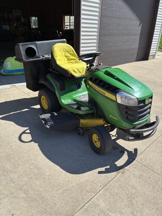 2016 John Deere S240 Equipment Image0