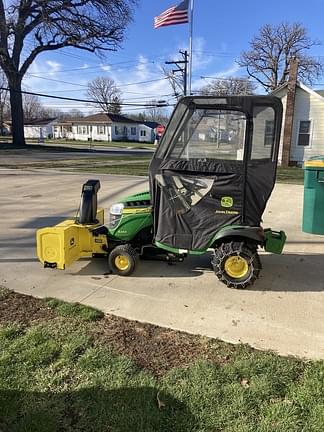 Image of John Deere S240 equipment image 2