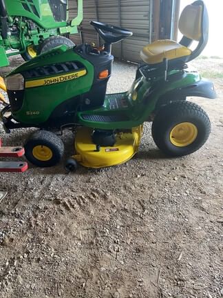 2016 John Deere S240 Equipment Image0