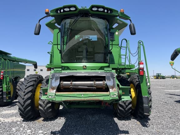 Image of John Deere S650 equipment image 1