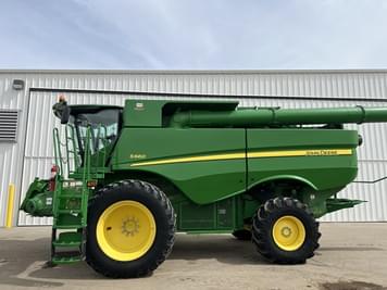 Main image John Deere S660