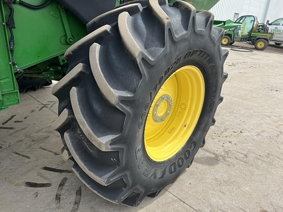 Main image John Deere S660 22
