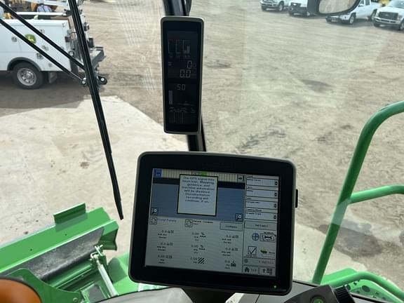 Main image John Deere S660 30