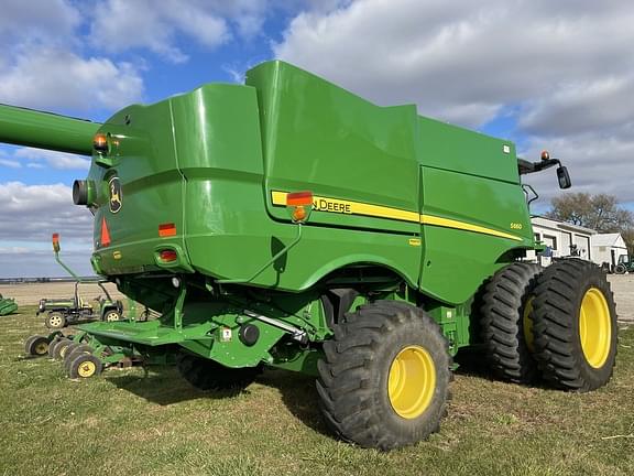 Image of John Deere S660 equipment image 4