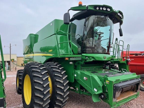 Main image John Deere S660