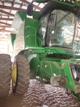 Image of John Deere S660 equipment image 4