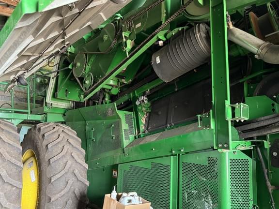 Image of John Deere S660 equipment image 3