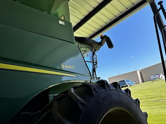 Image of John Deere S660 equipment image 4