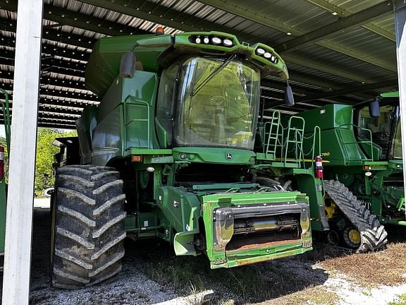 Image of John Deere S660 equipment image 1