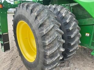 Main image John Deere S660 29