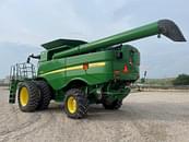 Thumbnail image John Deere S660 7