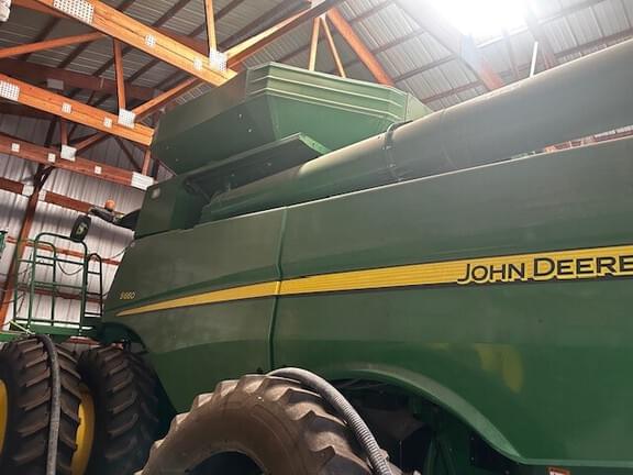 Image of John Deere S660 Image 0