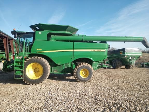 Image of John Deere S660 equipment image 1