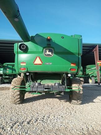 Image of John Deere S660 equipment image 3