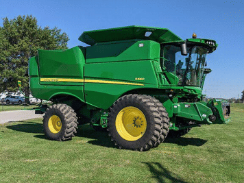 Main image John Deere S660