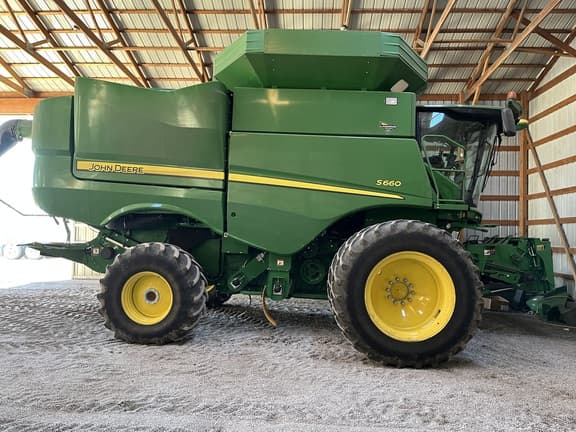 Image of John Deere S660 equipment image 2