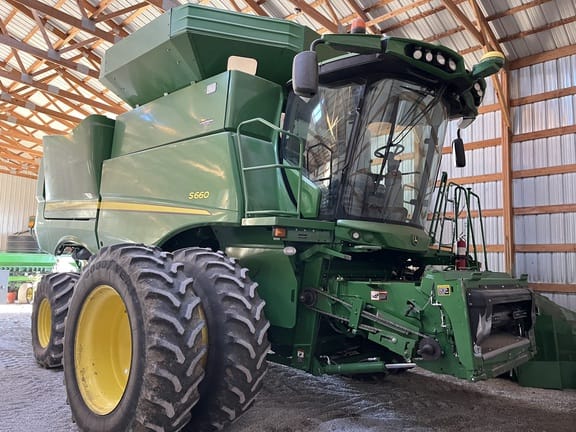 2016 John Deere S660 Equipment Image0