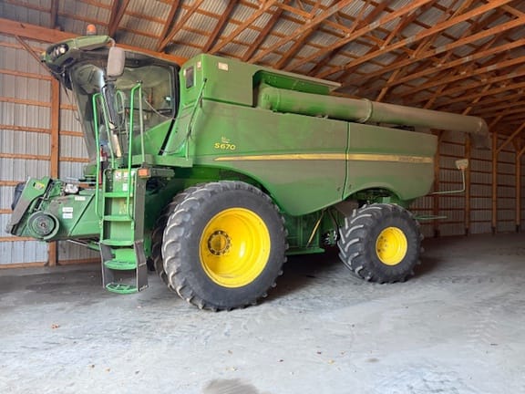 Main image John Deere S670