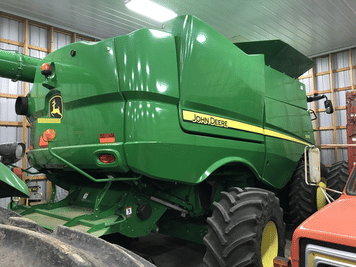 Main image John Deere S670