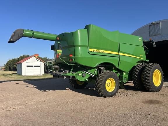 Image of John Deere S670 equipment image 4