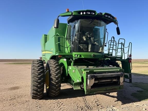 Image of John Deere S670 equipment image 2