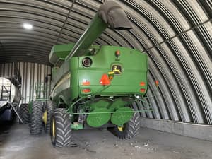 2016 John Deere S670 Image