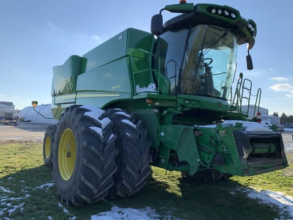 Main image John Deere S670