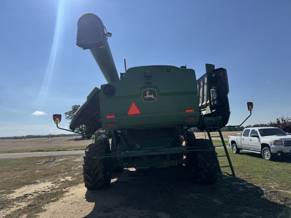 Image of John Deere S670 equipment image 3