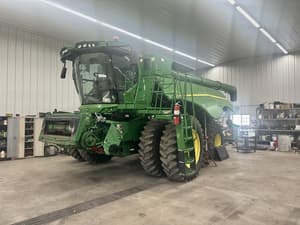 2016 John Deere S670 Image