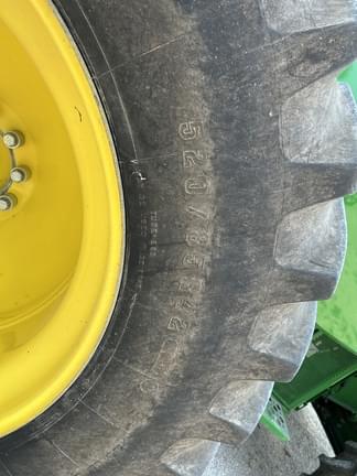 Image of John Deere S670 equipment image 4
