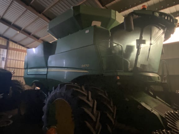 Main image John Deere S670
