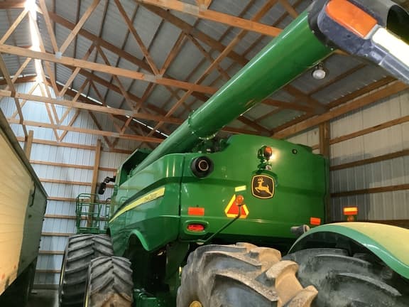 Image of John Deere S670 Primary image