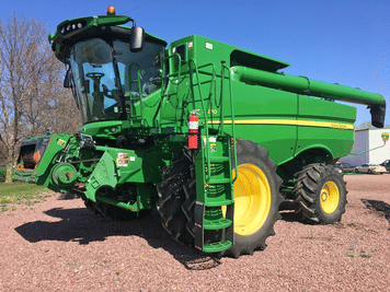 Main image John Deere S670