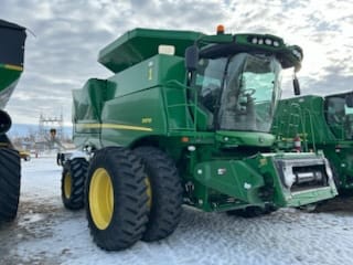 Main image John Deere S670