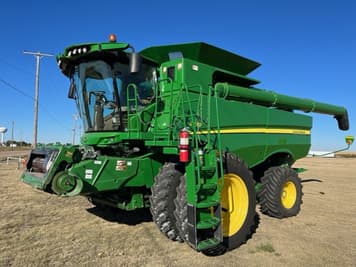 Main image John Deere S670