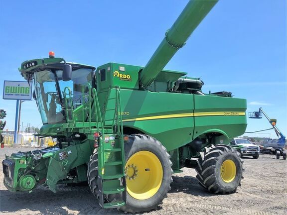 Main image John Deere S670