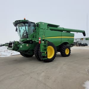 2016 John Deere S670 Image