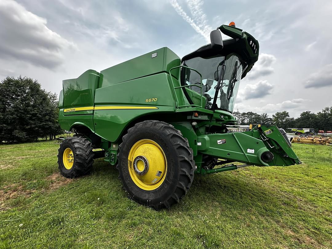 Image of John Deere S670 Primary image