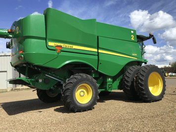 Main image John Deere S670