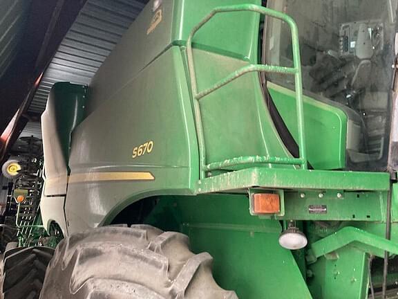 Image of John Deere S670 equipment image 2