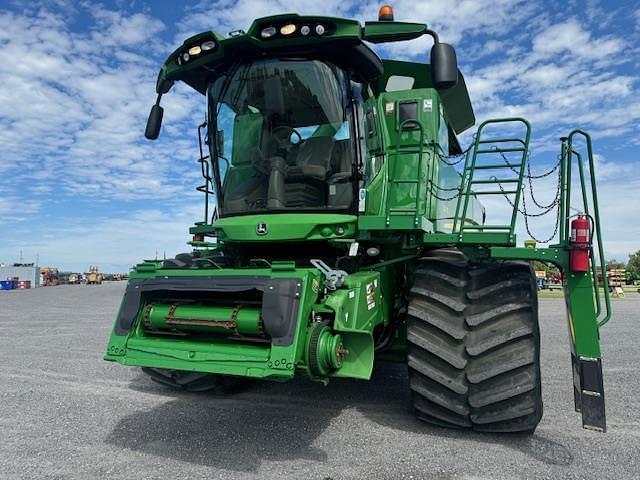 Image of John Deere S670 equipment image 2