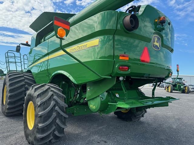 Image of John Deere S670 equipment image 3