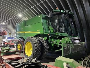 2016 John Deere S670 Equipment Image0