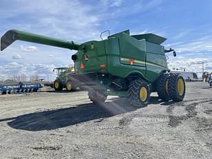 Main image John Deere S670 4