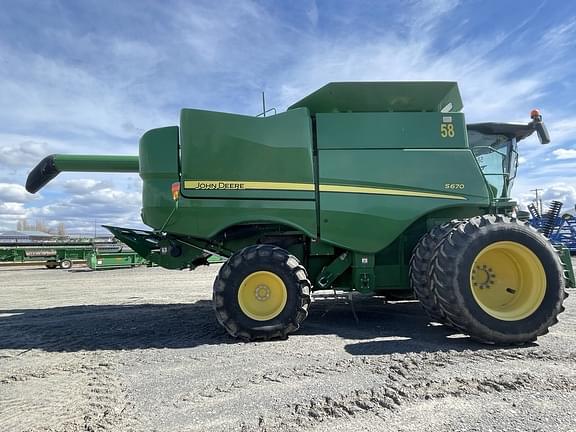 Image of John Deere S670 equipment image 4