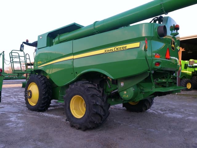 Image of John Deere S670 equipment image 2