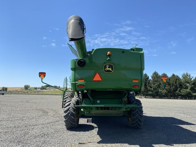 Image of John Deere S670 equipment image 4