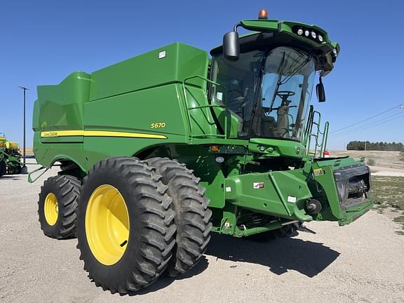 Image of John Deere S670 Primary image