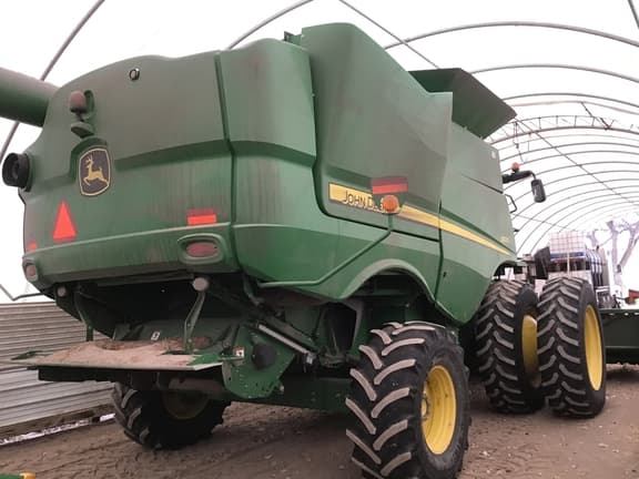 Image of John Deere S670 equipment image 1