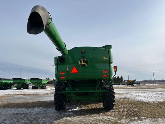 Image of John Deere S670 equipment image 3